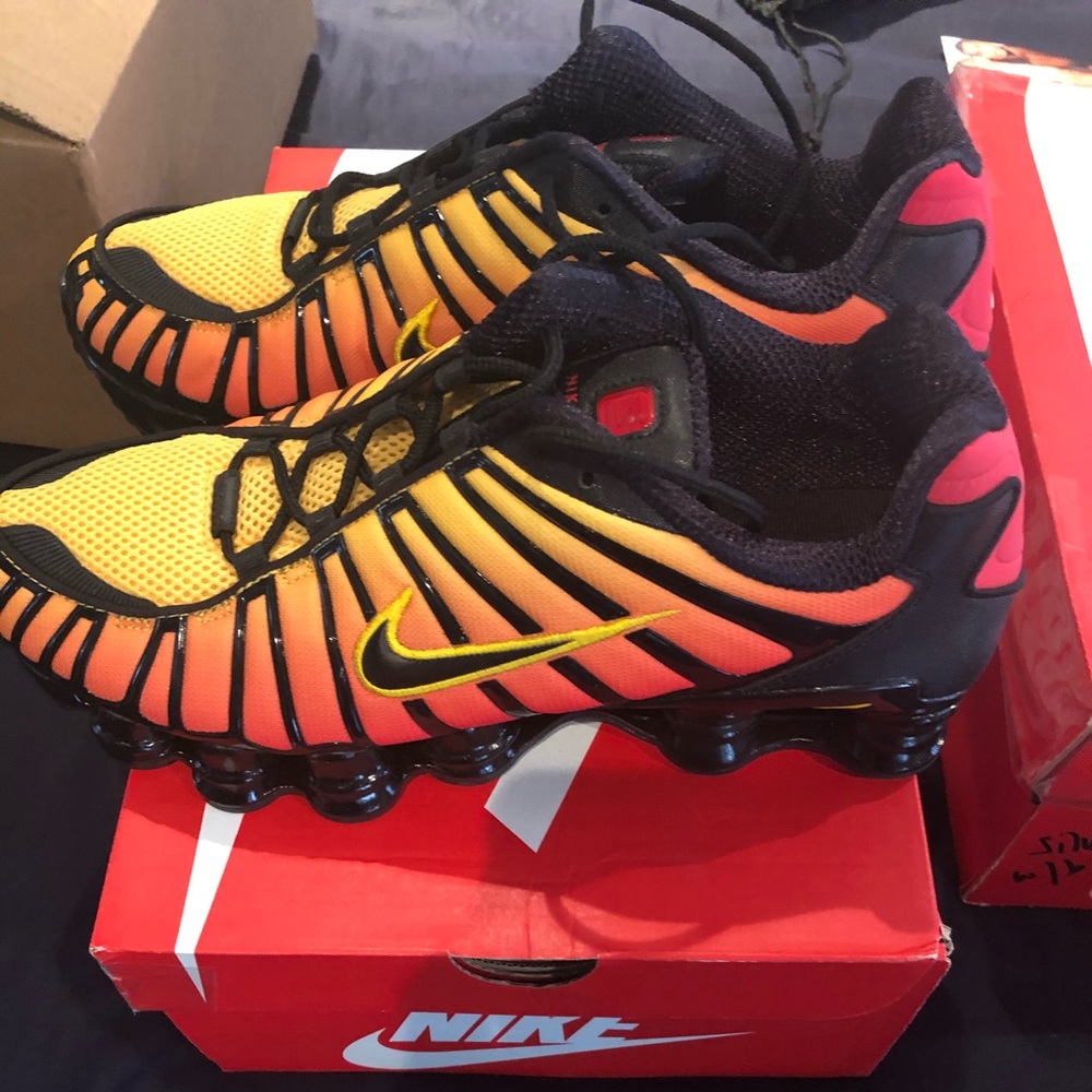 Men’s Nike Shox TL "Sunrise Gardiet" size 10.5